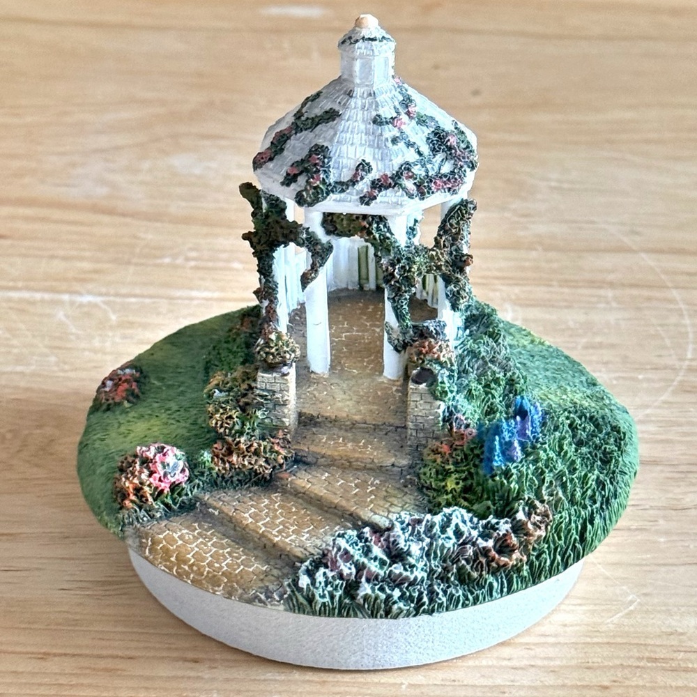 Thomas Kinkade The Hidden Gazebo Painter of Light Candle Topper #9808 VTG 2002 - Picture 9 of 11